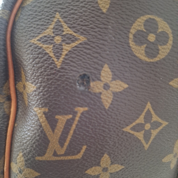 Louis Vuitton vintage travel duffle bag with accessories - Picture 13 of 16